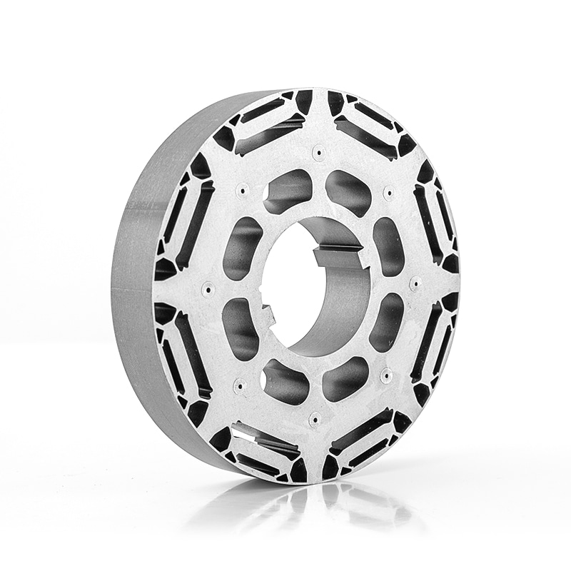 Nový stator motoru energetického pohonu a jádro rotoru