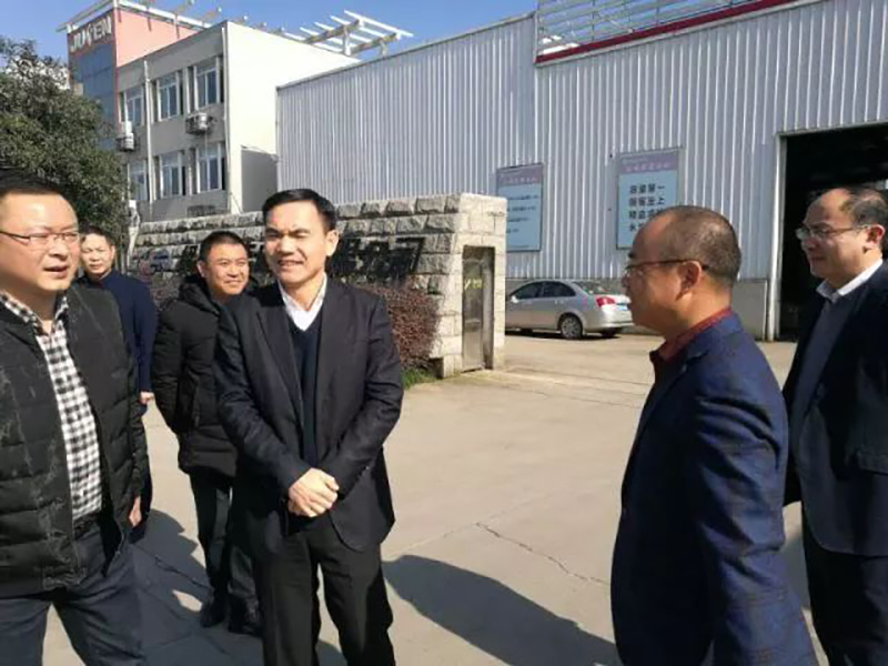 Východní vítr se vrací s jarem a posílá květiny na mé větve --- Poznámky k zahájení nového roku 2018