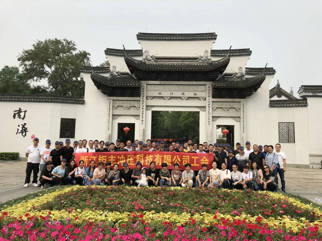 Podzim je lepší než jaro ---rekord činnosti odborů 2019