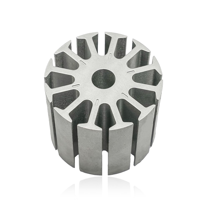 Jak stator motoru vodního čerpadla a jádro rotoru přispívají ke stabilitě točivého momentu a hladkému spouštění motoru vodního čerpadla?