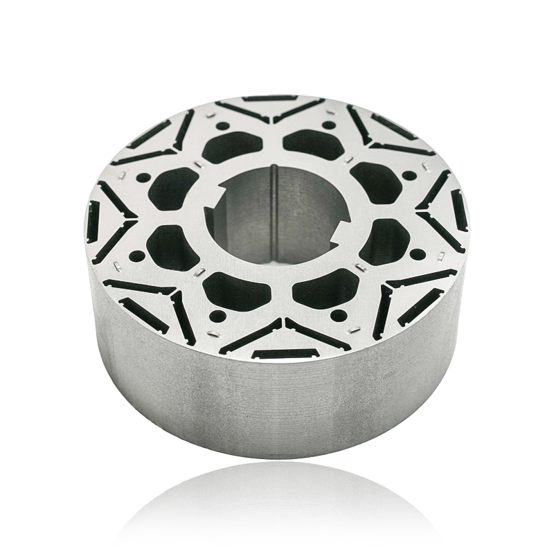 Nový stator motoru energetického pohonu a jádro rotoru