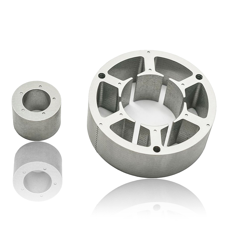 Jak spolupůsobí stator motoru vodního čerpadla a jádro rotoru s chladicími systémy, jako jsou kapalinou nebo vzduchem chlazené skříně, aby byla zachována optimální teplotní rovnováha během intenzivního provozu?